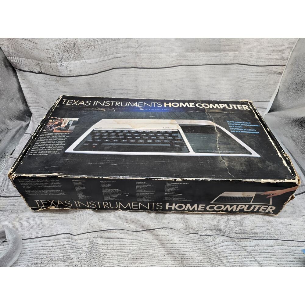 Texas Instruments Home Computer TI-99/4A (PHC004A) Works. Beat Up Box